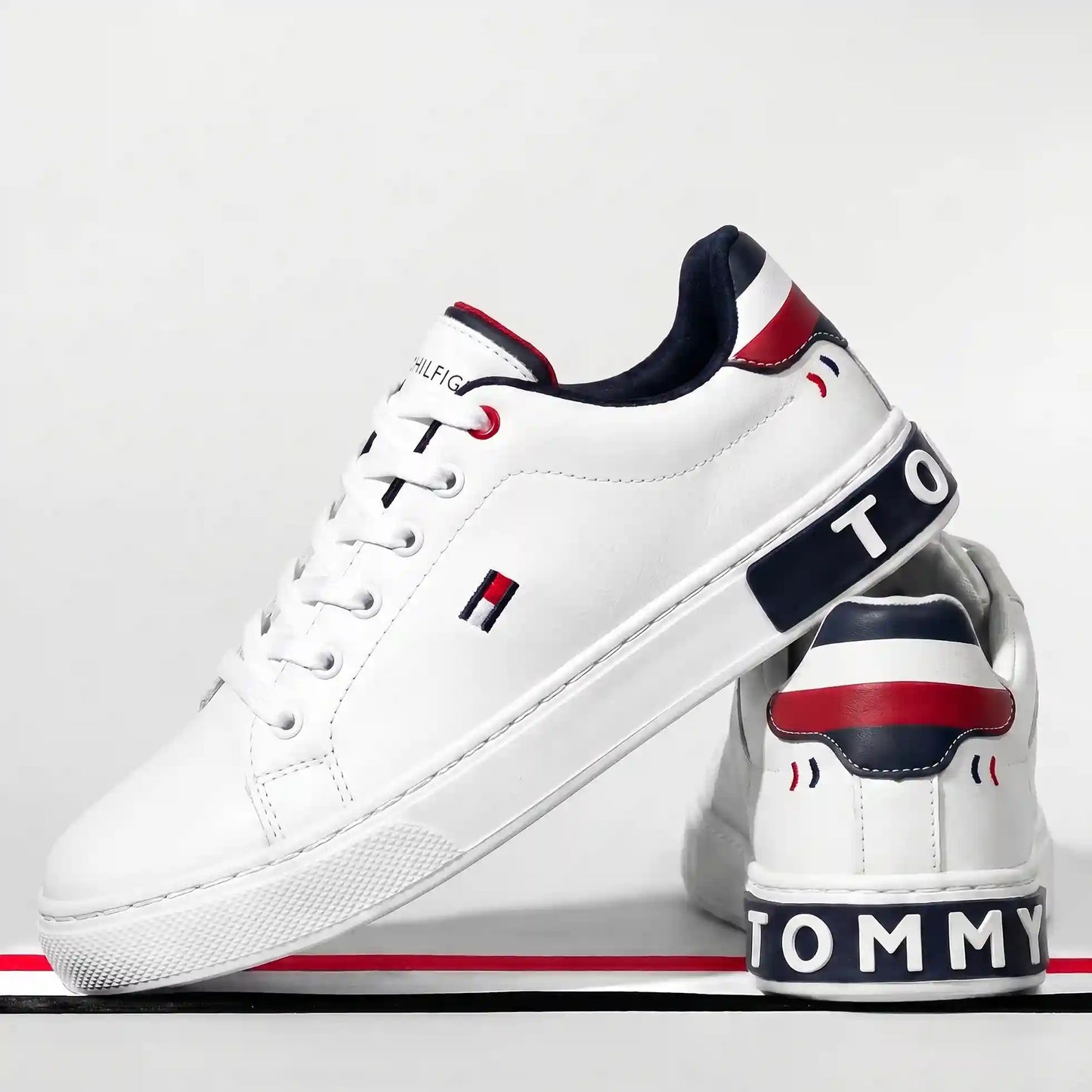 Tenis Tommy letras
